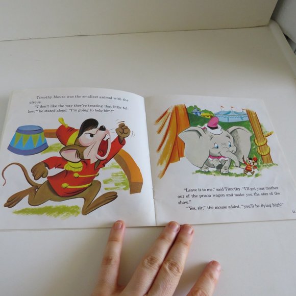 DISNEY Dumbo Book & Pinocchio Cassette Tape & USB Flash Drive with MP3 F… - Picture 7 of 13